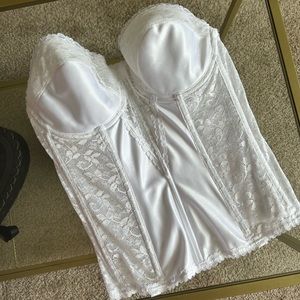 Carnival NWOT White Bustier 32DD